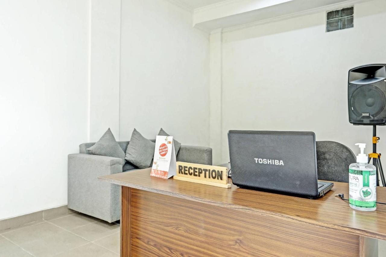 Oyo 91080 Kubu D&D Guesthouse Семиньяк Экстерьер фото