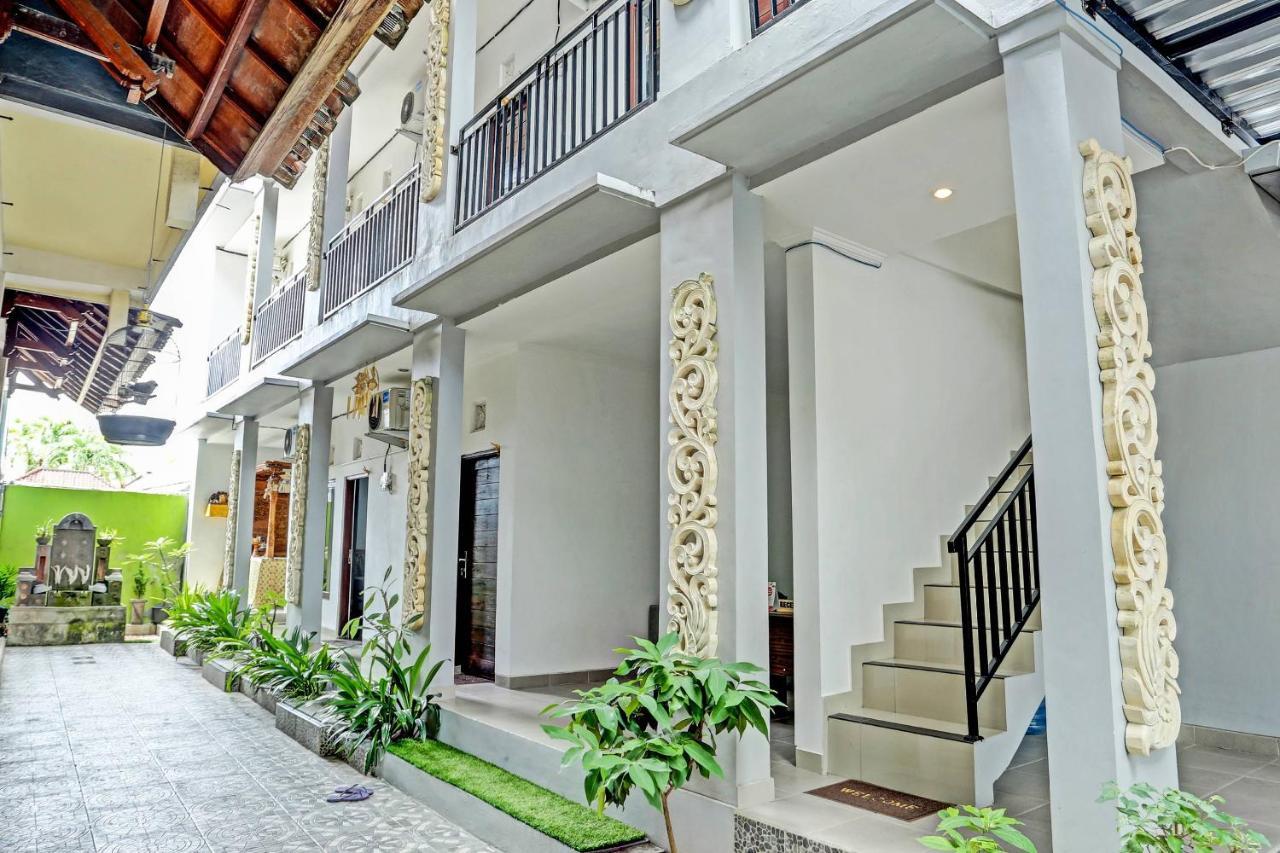 Oyo 91080 Kubu D&D Guesthouse Семиньяк Экстерьер фото