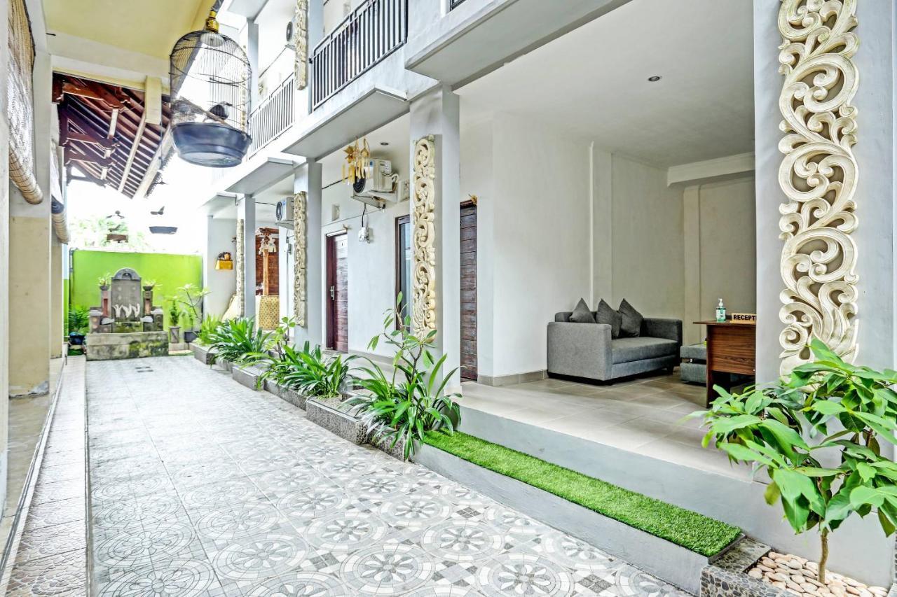 Oyo 91080 Kubu D&D Guesthouse Семиньяк Экстерьер фото