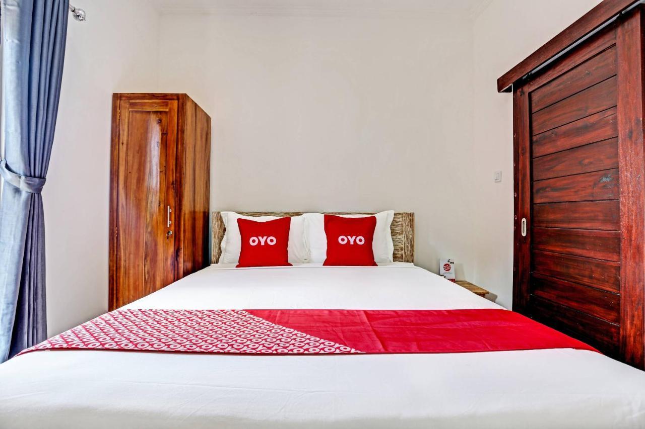 Oyo 91080 Kubu D&D Guesthouse Семиньяк Экстерьер фото